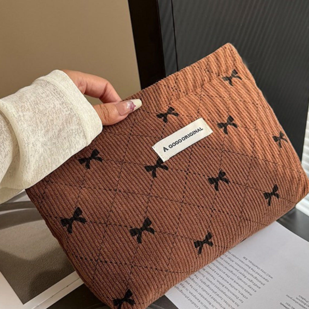 ✨ Bow quilted storage pouch ✨