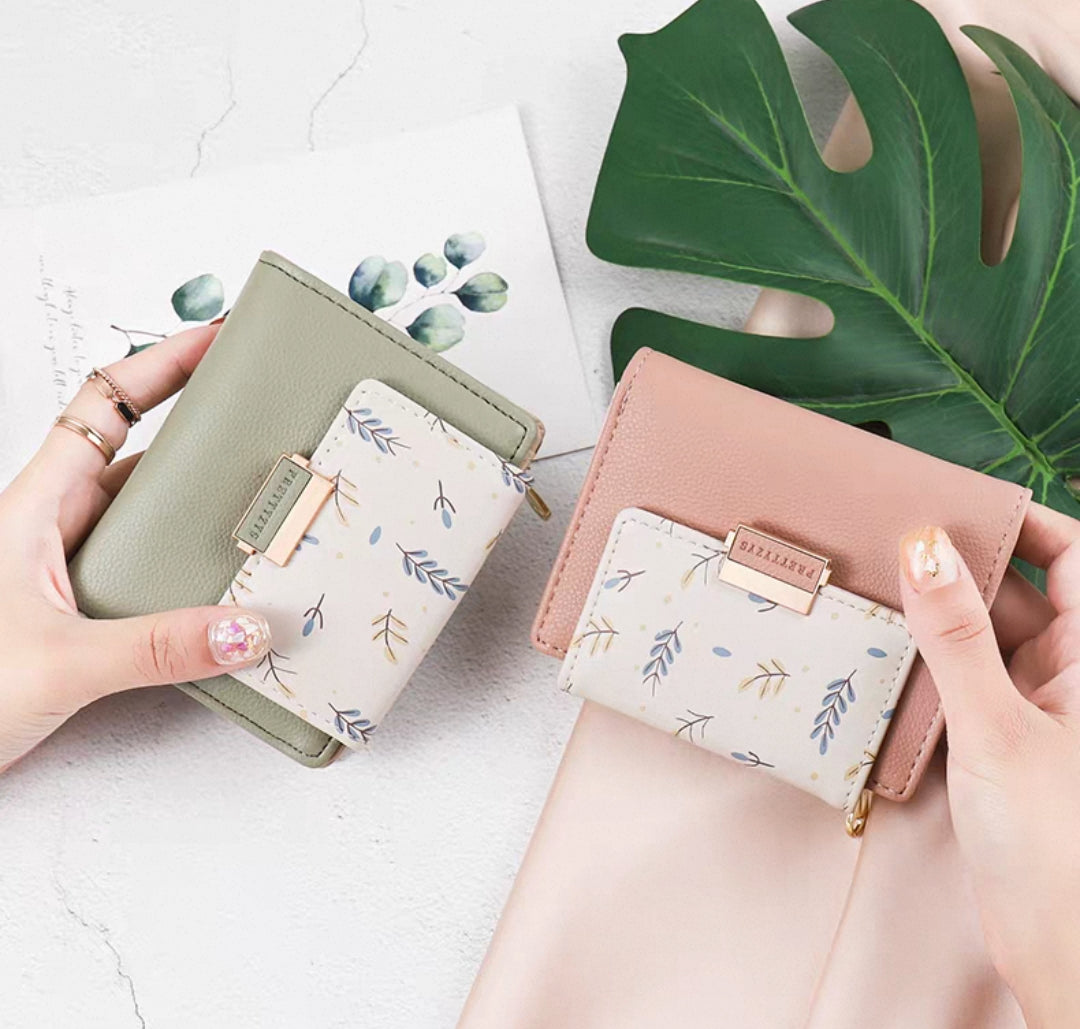 💫PRETTYZYS fresh small-leaf print color-block multifunctional wallet