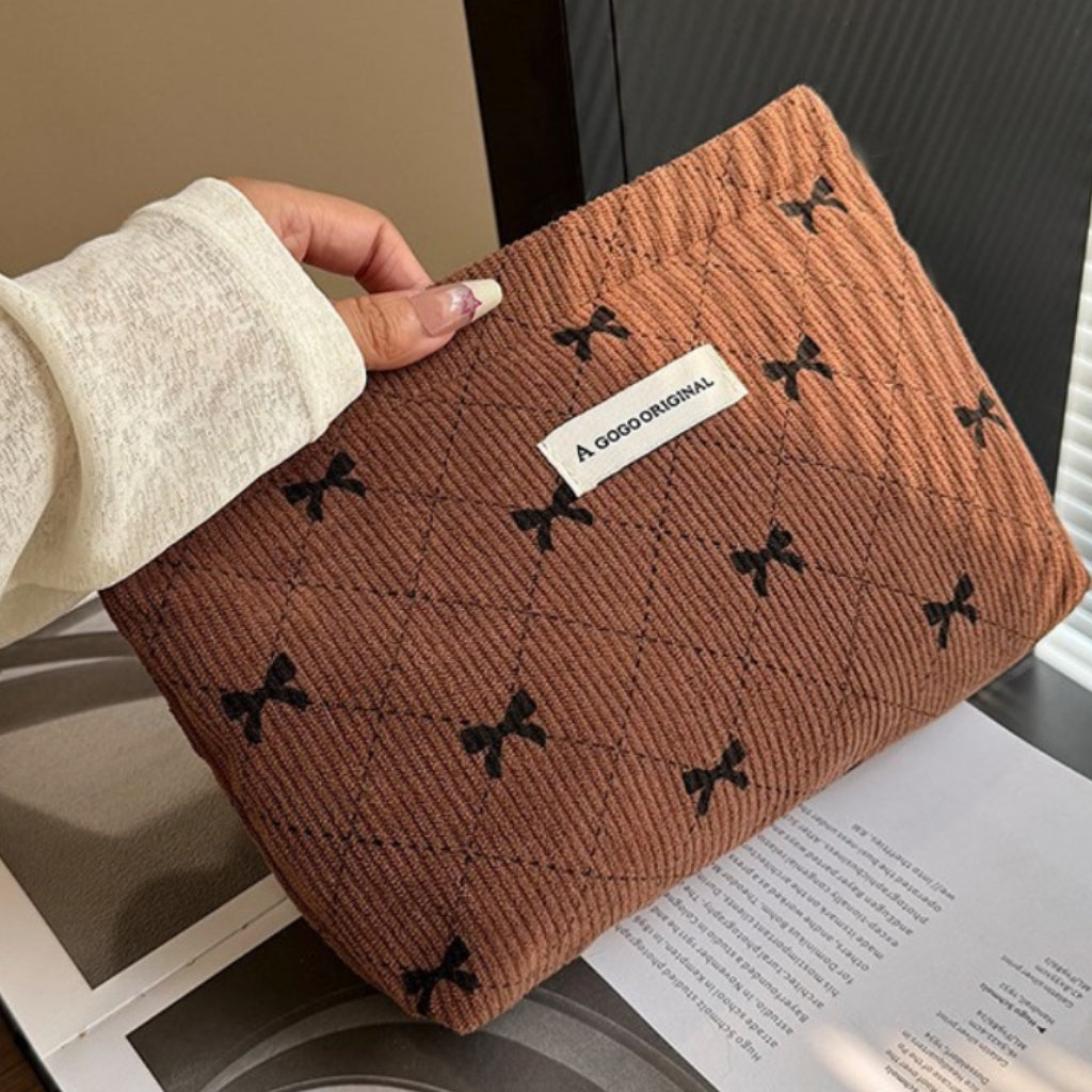 ✨ Bow quilted storage pouch ✨